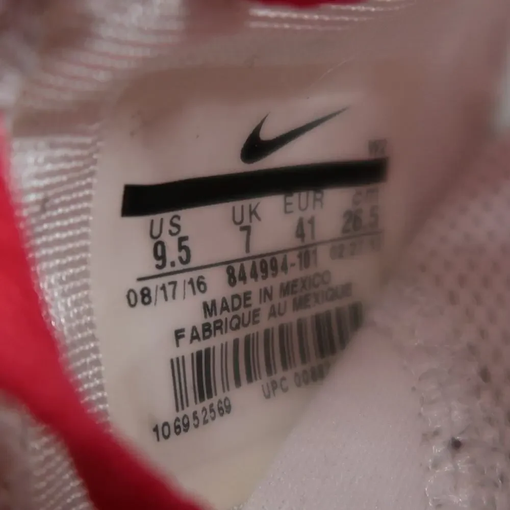 Nike Shoes Womens 9.5 Roshe One Athletic Trainers Casual Sneaker Running White